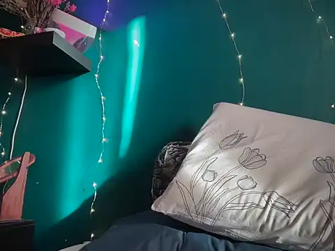 Snapshot of MistyParadiso chatting on March 18, 4:04 pm MistyParadiso online show from March 18, 4:04 pm