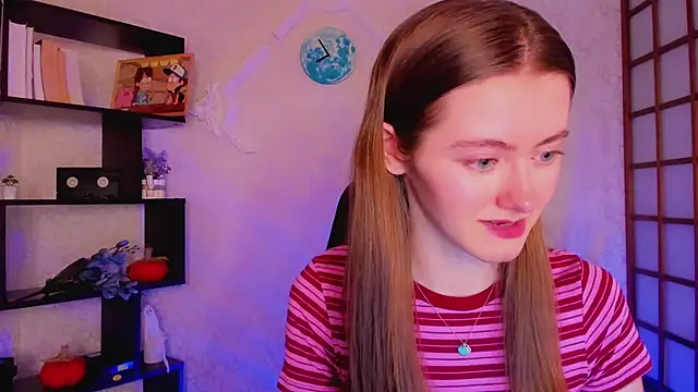 KateCuddle online show from December 23, 8:00 am