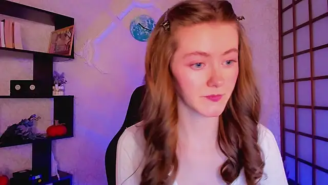 KateCuddle online show from December 25, 5:37 am