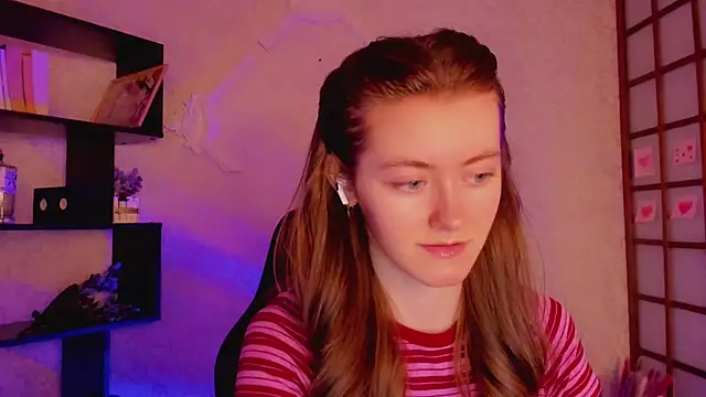 KateCuddle online show from February 14, 2:39 am