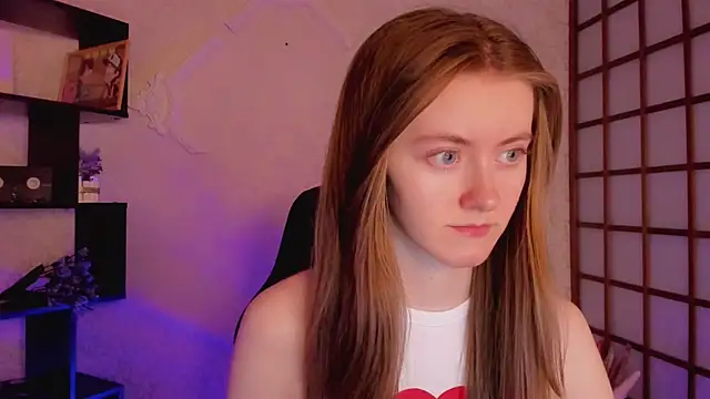 KateCuddle online show from February 19, 2:23 am