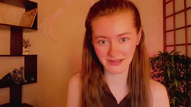 KateCuddle online show from March 13, 5:33 am