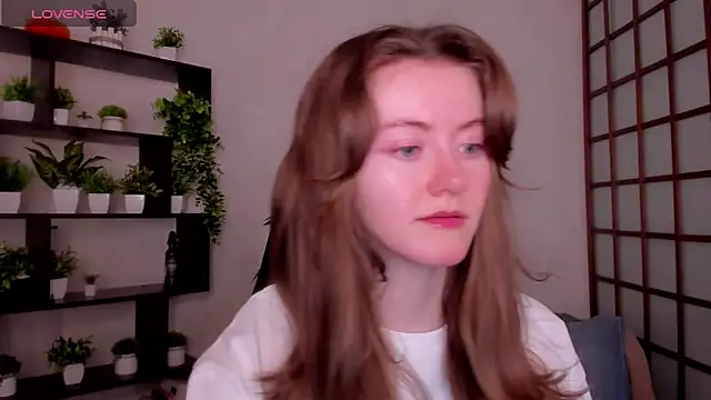 KateCuddle online show from February 16, 2:40 am