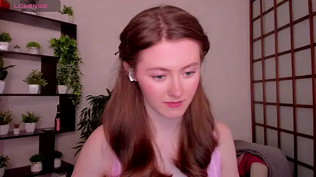 KateCuddle online show from March 13, 3:02 am