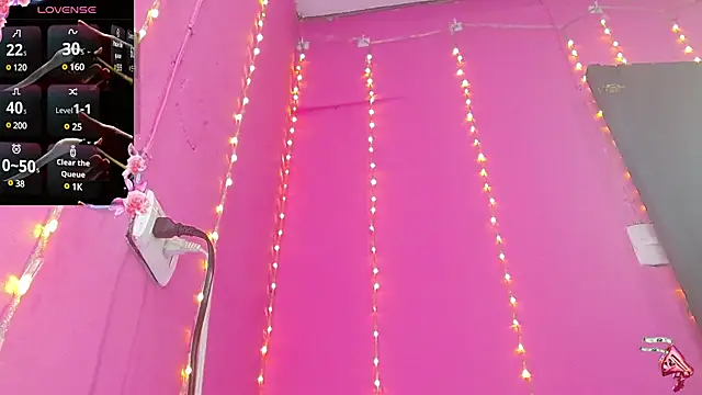 alaiia rosse online show from March 9, 3:49 pm