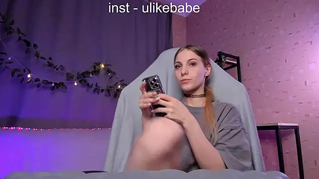 Anna Fink online show from February 18, 2:49 am