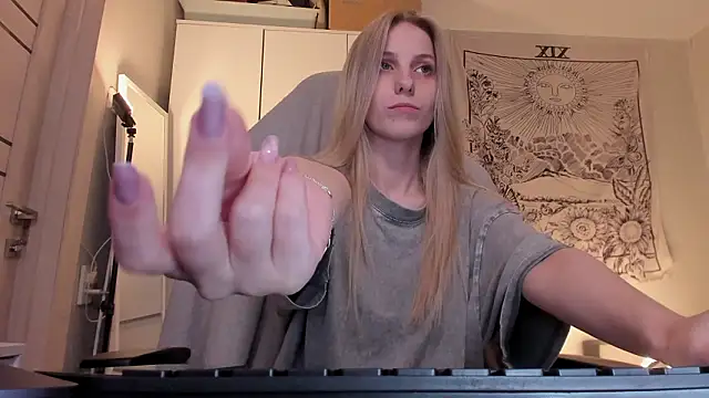 Anna Fink online show from March 22, 7:50 pm