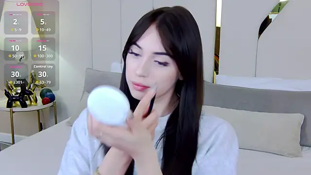 Betty Bridge online show from November 25, 5:40 am