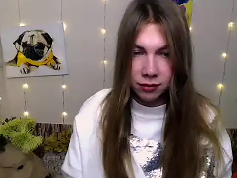 Snapshot of Sport_Tall_Doll chatting on December 6, 8:26 am Sport Tall Doll online show from December 6, 8:26 am