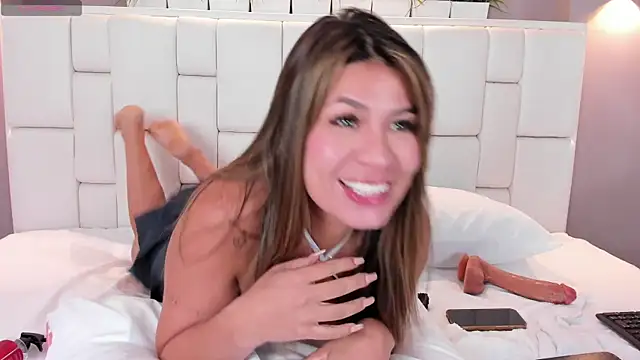 Snapshot of ValeriaGarcia chatting on January 6, 12:57 pm ValeriaGarcia online show from January 6, 12:57 pm