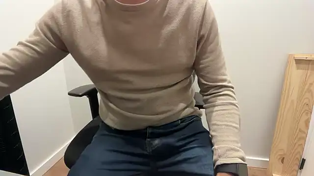 Snapshot of rickyi2023 chatting on November 2, 6:21 pm rickyi2023 online show from November 2, 6:21 pm