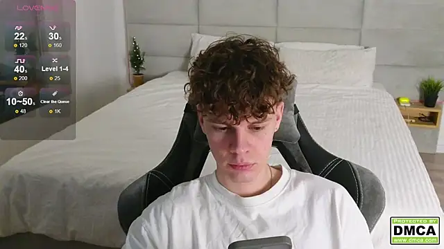 cute thomas online show from December 29, 4:38 am