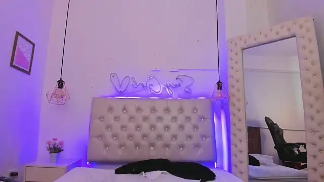 xiomara  cortes online show from March 10, 10:13 pm