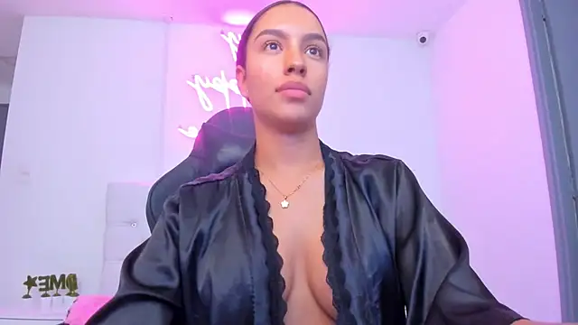 xiomara  cortes online show from November 6, 12:55 am