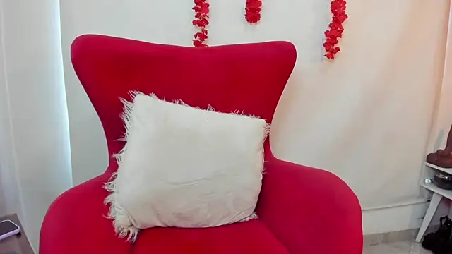 Snapshot of julieta_evans_ chatting on January 22, 9:54 pm julieta evans online show from January 22, 9:54 pm