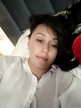 Snapshot of SaharaGarcia__ chatting on June 19, 10:46 pm SaharaGarcia online show from June 19, 10:46 pm