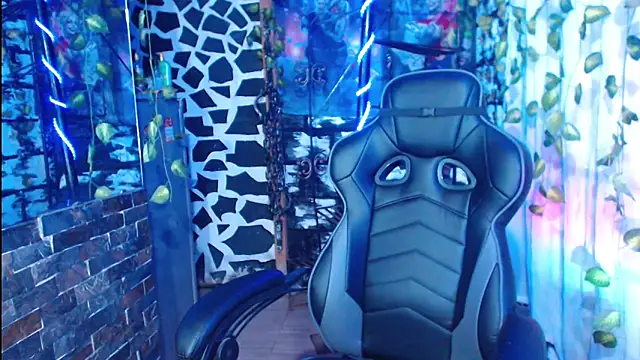 kissingdevil online show from January 19, 5:05 am