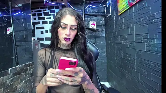 kissingdevil online show from October 24, 10:17 pm