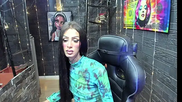 Snapshot of kissingdevil chatting on March 4, 8:37 pm kissingdevil online show from March 4, 8:37 pm