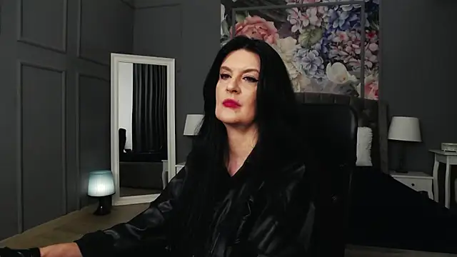 DomMelissaW online show from February 22, 1:33 am