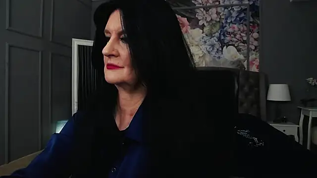 DomMelissaW online show from October 1, 7:53 pm