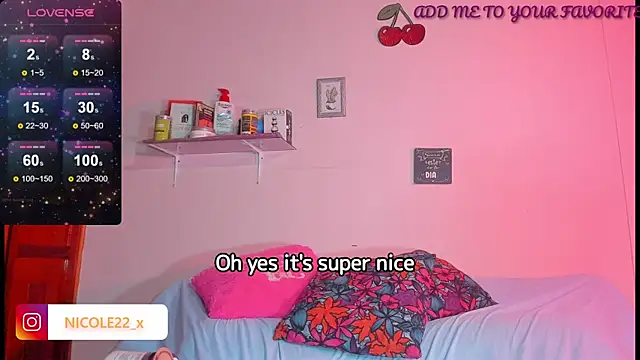 Snapshot of Nicole_x chatting on January 1, 10:43 am Nicole x online show from January 1, 10:43 am