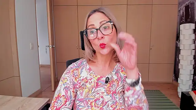 Snapshot of jane_turner chatting on February 18, 1:51 pm jane turner online show from February 18, 1:51 pm