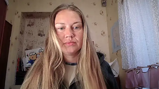 Snapshot of dream_alexa chatting on May 5, 2:41 am dream alexa online show from May 5, 2:41 am