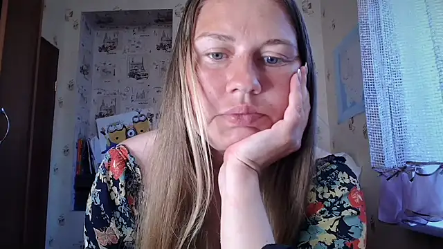 Snapshot of dream_alexa chatting on May 8, 2:33 pm dream alexa online show from May 8, 2:33 pm