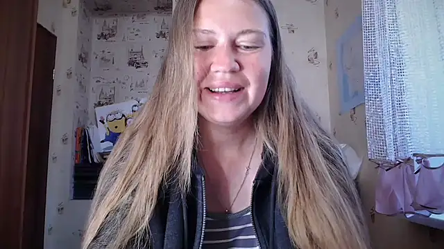 Snapshot of dream_alexa chatting on May 9, 2:39 am dream alexa online show from May 9, 2:39 am