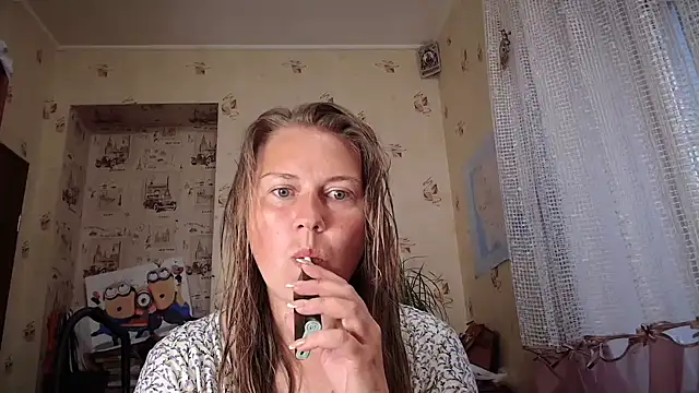 Snapshot of dream_alexa chatting on May 13, 2:53 am dream alexa online show from May 13, 2:53 am