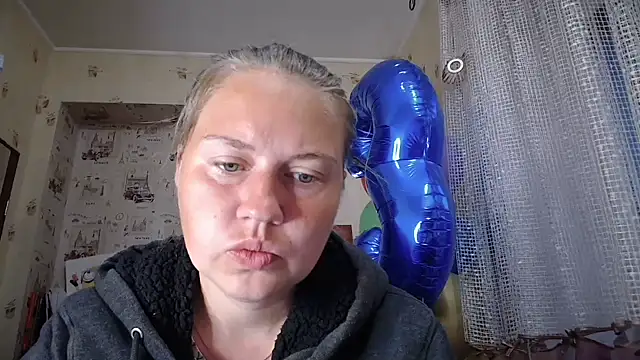Snapshot of dream_alexa chatting on May 17, 1:47 am dream alexa online show from May 17, 1:47 am