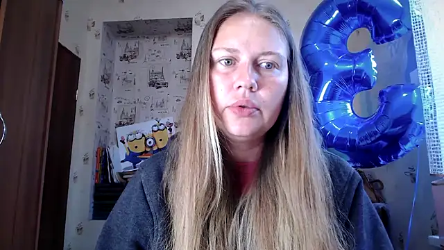 Snapshot of dream_alexa chatting on May 21, 2:40 am dream alexa online show from May 21, 2:40 am