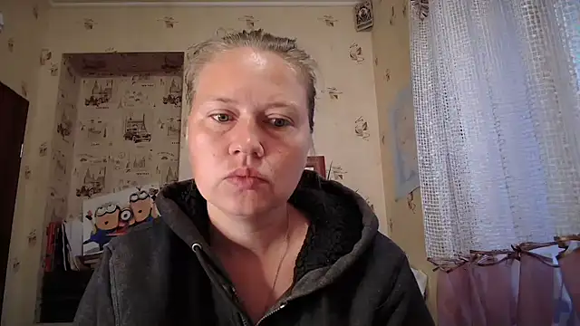 Snapshot of dream_alexa chatting on June 15, 1:52 am dream alexa online show from June 15, 1:52 am