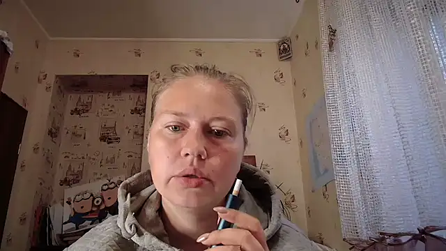 Snapshot of dream_alexa chatting on June 16, 2:14 am dream alexa online show from June 16, 2:14 am