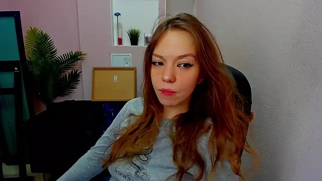 Persephoni online show from December 5, 10:57 am