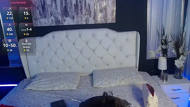 Snapshot of LiaVillalobos chatting on November 8, 4:18 pm LiaVillalobos online show from November 8, 4:18 pm