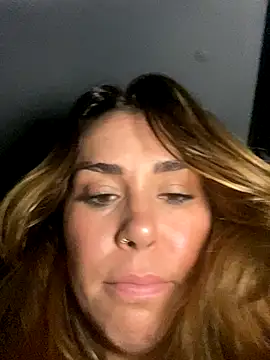 Snapshot of LeaGambit__ chatting on November 13, 1:15 am LeaGambit online show from November 13, 1:15 am