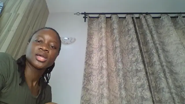 Snapshot of sweet_sassy_ chatting on November 1, 4:25 am sweet sassy online show from November 1, 4:25 am