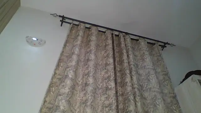 Snapshot of sweet_sassy_ chatting on November 6, 4:13 am sweet sassy online show from November 6, 4:13 am