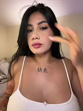 Snapshot of clarachanelricek chatting on March 12, 1:36 am clarachanelricek online show from March 12, 1:36 am