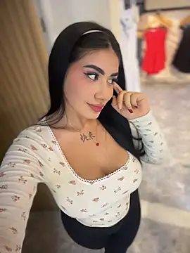 Snapshot of clarachanelricek chatting on November 13, 8:30 pm clarachanelricek online show from November 13, 8:30 pm