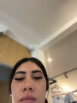 Snapshot of clarachanelricek chatting on November 25, 8:20 pm clarachanelricek online show from November 25, 8:20 pm