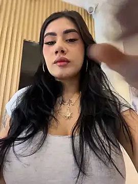 Snapshot of clarachanelricek chatting on December 2, 7:42 pm clarachanelricek online show from December 2, 7:42 pm