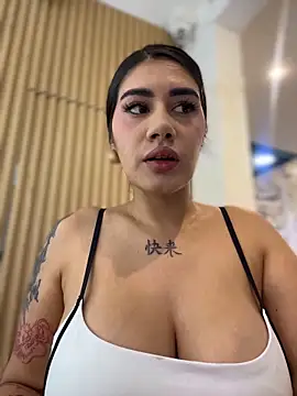 clarachanelricek online show from December 19, 8:49 pm