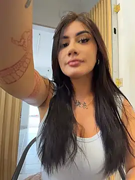Snapshot of clarachanelricek chatting on July 25, 8:17 pm clarachanelricek online show from July 25, 8:17 pm