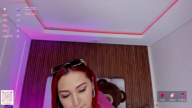 Snapshot of lucy_beatifull chatting on July 29, 9:40 am lucy beatifull online show from July 29, 9:40 am