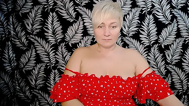 Snapshot of Olivia_playful chatting on December 5, 3:28 pm Olivia playful online show from December 5, 3:28 pm