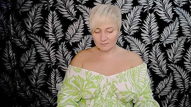 Snapshot of Olivia_playful chatting on December 6, 5:55 pm Olivia playful online show from December 6, 5:55 pm