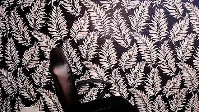 Snapshot of Olivia_playful chatting on December 16, 3:54 pm Olivia playful online show from December 16, 3:54 pm